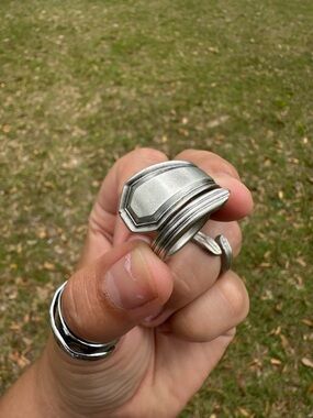 Women’s Vntage Silver-Tone Statement Spoon Ring